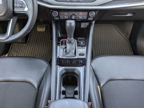 Used 2023 Jeep Compass Latitude w/ Convenience Group AWD/4WD image 18