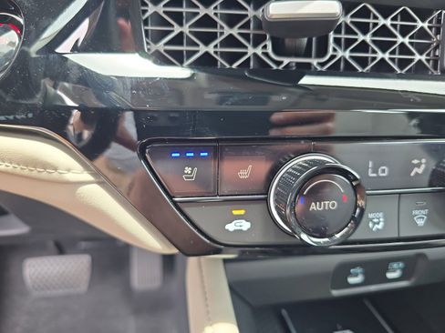 Used 2025 Honda Accord Touring image 19