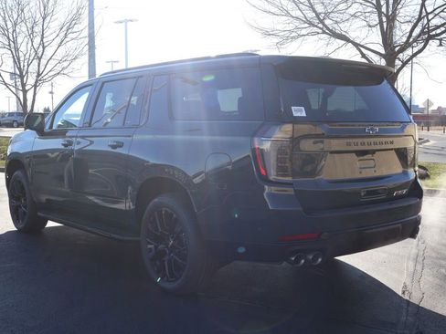 New 2026 Chevrolet Suburban RST image 5