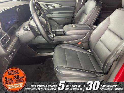 Used 2025 Chevrolet Traverse LT w/ Driver Confidence Package AWD/4WD image 15