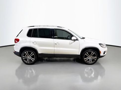 Used 2017 Volkswagen Tiguan SEL AWD/4WD image 5