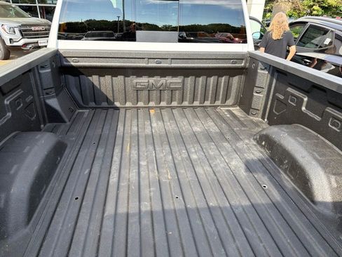 Used 2025 GMC Sierra 3500 AT4 w/ AT4 Premium Plus Package AWD/4WD image 6