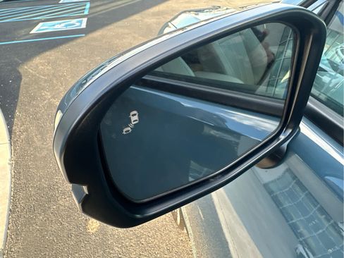 Certified 2026 Honda HR-V EX-L image 18