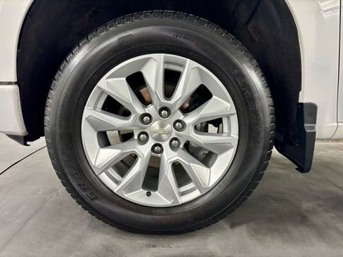 Used 2022 Chevrolet Silverado 1500 Custom image 11