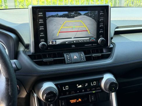Used 2020 Toyota RAV4 XSE AWD/4WD image 15