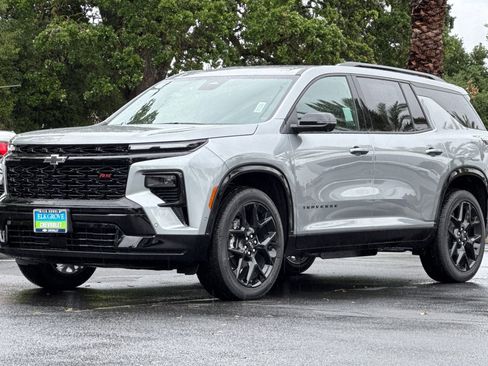 Used 2026 Chevrolet Traverse RS image 7