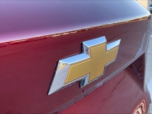 Certified 2025 Chevrolet Trax LT image 30