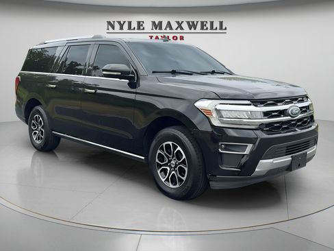 Used 2024 Ford Expedition Max Limited AWD/4WD image 3