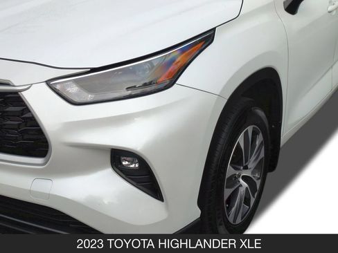 Used 2023 Toyota Highlander XLE FWD image 10