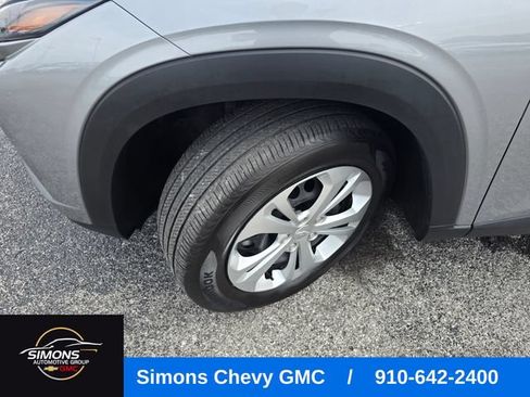 Used 2024 Chevrolet Trax LS w/ Driver Confidence Package FWD image 29