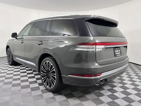 Used 2023 Lincoln Aviator Black Label AWD/4WD image 3