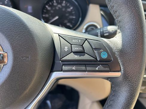 Used 2020 Nissan Rogue SL image 8