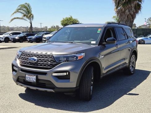 Used 2023 Ford Explorer XLT w/ Equipment Group 202A image 13