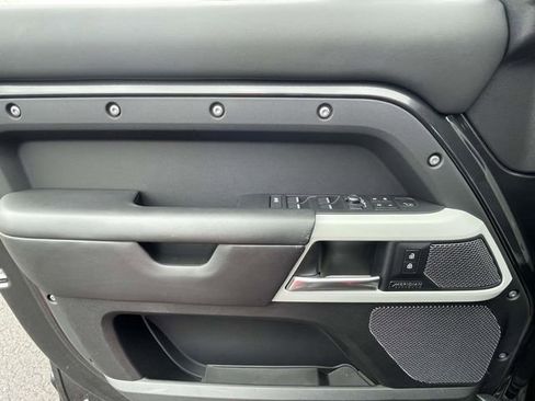 Used 2022 Land Rover Defender 110 X-Dynamic HSE image 15