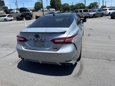 Used 2020 Toyota Camry XSE FWD image 4