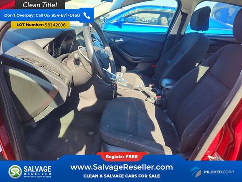 Used 2015 Ford Focus SE w/ SE Ecoboost Package FWD image 9