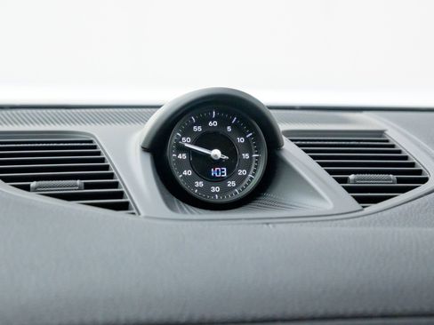 New 2025 Porsche Panamera 4 image 32