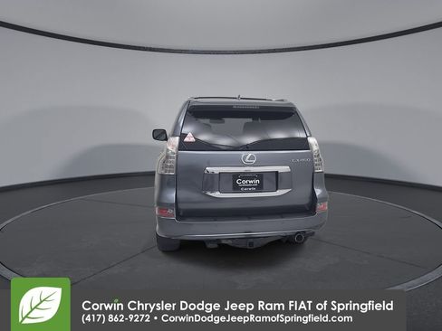 Used 2017 Lexus GX 460 Luxury w/ Preferred Accessory Package image 12