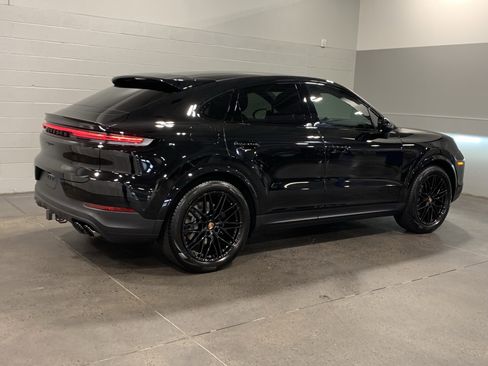 New 2026 Porsche Cayenne Coupe image 7