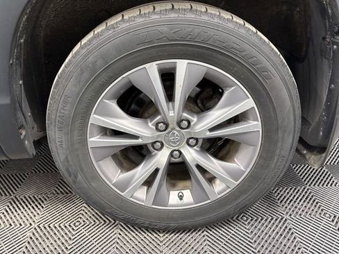 Used 2015 Toyota Highlander XLE AWD/4WD image 9