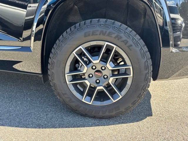 Used 2026 GMC Terrain AT4 w/ LPO, Floor Liner Package AWD/4WD image 8