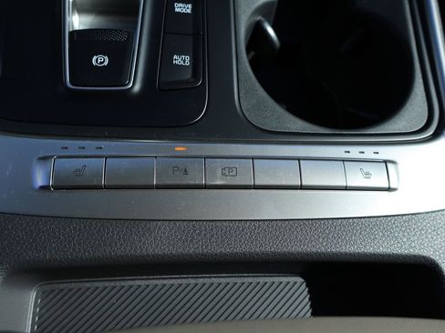 New 2026 Kia Carnival LXS image 32