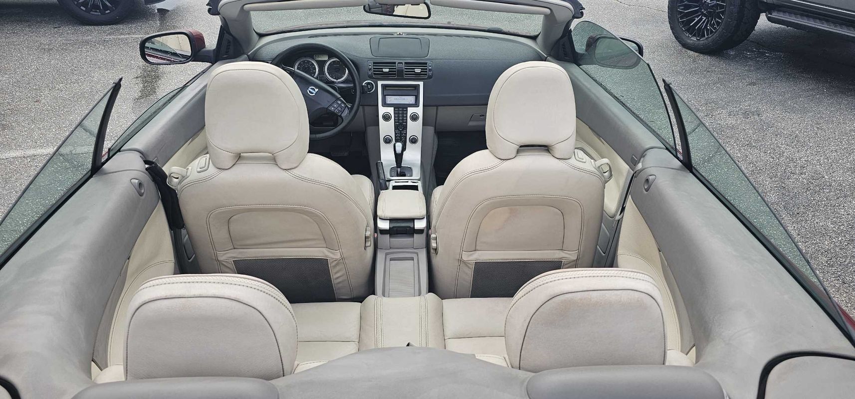 Used 2011 Volvo C70 T5 w/ Convenience Pkg FWD image 12