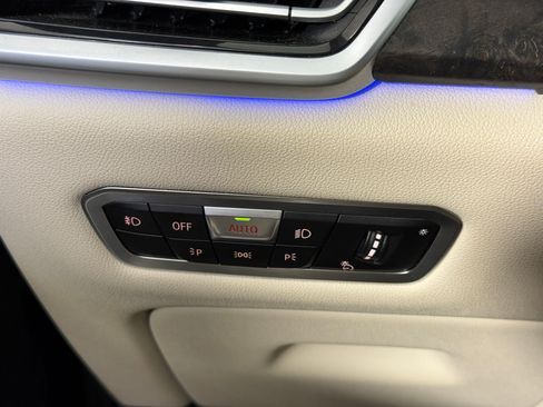 Used 2021 BMW X5 sDrive40i w/ M Sport Package RWD image 19
