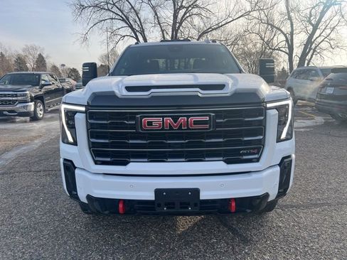 Used 2025 GMC Sierra 2500 AT4 w/ AT4 Premium Plus Package image 2