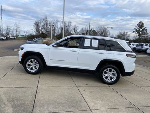 Used 2023 Jeep Grand Cherokee Limited image 6