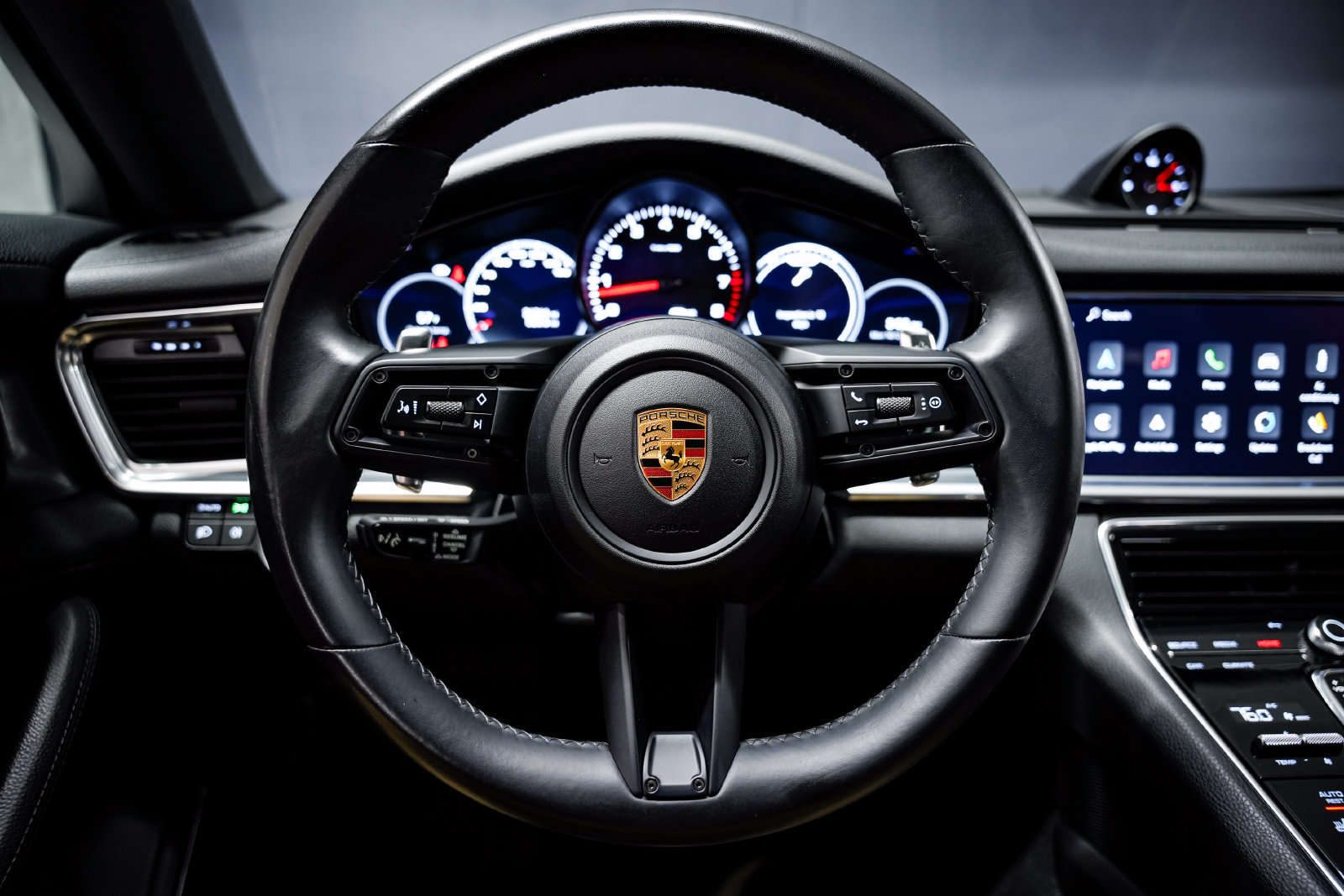 Used 2023 Porsche Panamera Platinum Edition RWD image 10