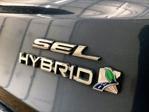 Used 2019 Ford Fusion SEL image 13