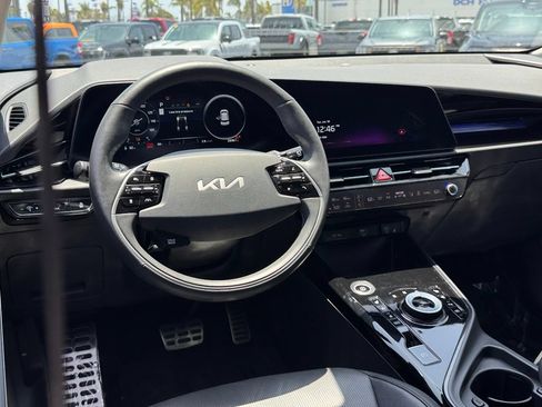 Used 2023 Kia Niro Wave FWD image 29