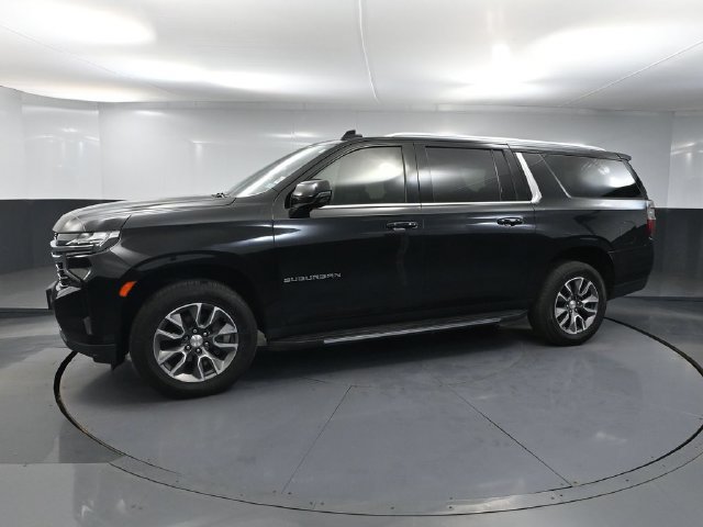 Used 2022 Chevrolet Suburban LT w/ Luxury Package AWD/4WD image 8