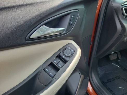 Used 2020 Buick Encore GX Preferred w/ Cold Weather Comfort Package FWD image 18