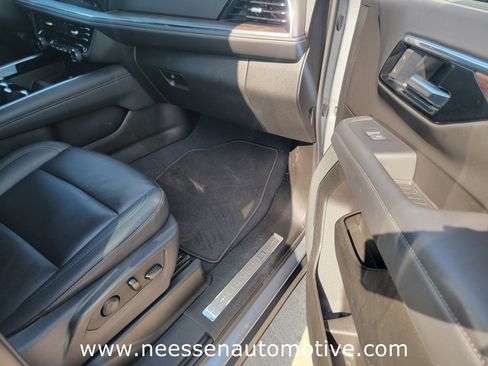 Used 2025 Chevrolet Tahoe Z71 image 9