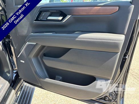 New 2026 GMC Yukon XL Denali w/ Denali Reserve Package AWD/4WD image 11