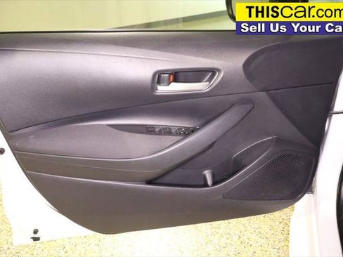 Used 2020 Toyota Corolla LE FWD image 28