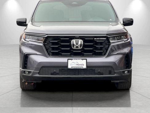New 2025 Honda Pilot Black Edition image 10