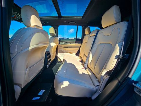 New 2026 Jeep Grand Cherokee Limited AWD/4WD image 32