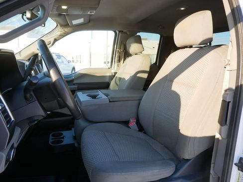 Used 2016 Ford F150 XLT w/ Equipment Group 302A Luxury image 9