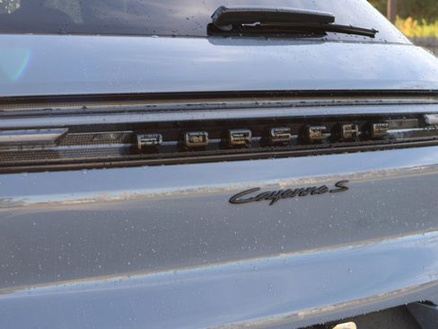 New 2026 Porsche Cayenne S image 6