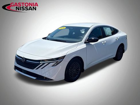 Used 2026 Nissan Sentra SV w/ SV Convenience Package FWD image 3
