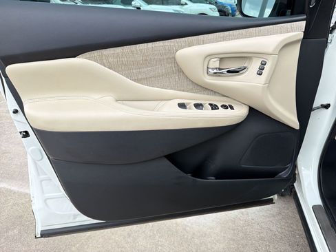 Used 2024 Nissan Murano SL FWD image 21