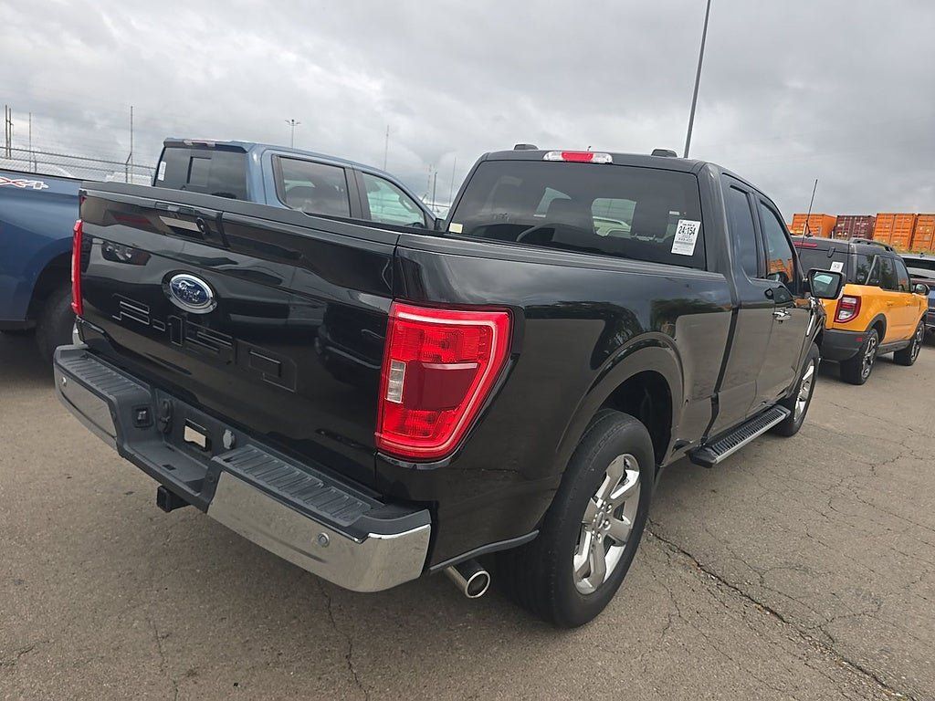 Used 2023 Ford F150 XLT w/ Equipment Group 302A High RWD image 4