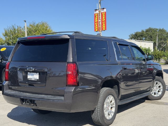 Used 2017 Chevrolet Suburban LT AWD/4WD image 3