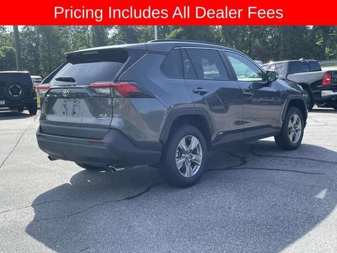 Used 2024 Toyota RAV4 XLE AWD/4WD image 5