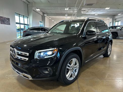 Used 2020 Mercedes-Benz GLB 250 image 3