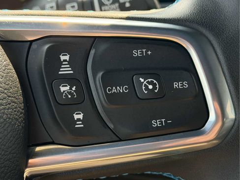 Used 2024 Jeep Wrangler High Altitude AWD/4WD image 24