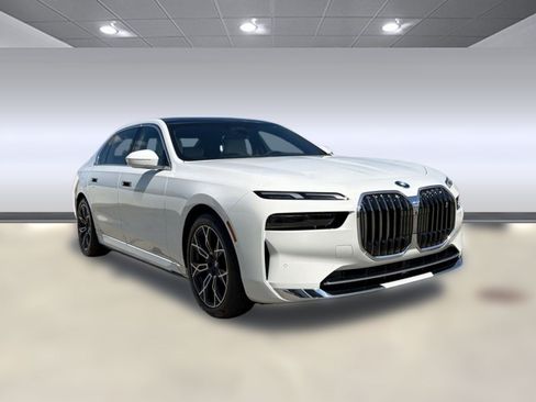 New 2026 BMW i7 xDrive60 AWD/4WD image 7